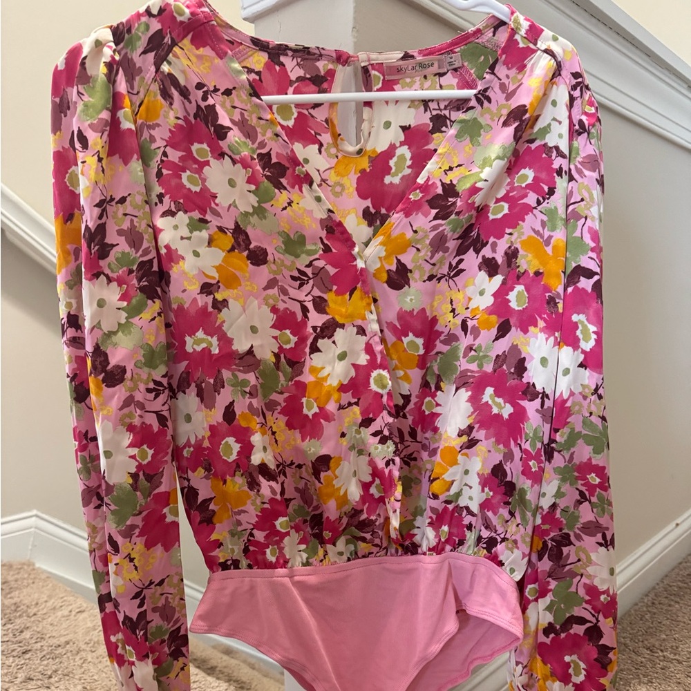 Floral Pink Long-Sleeve V-Neck Bodysuit from VICI